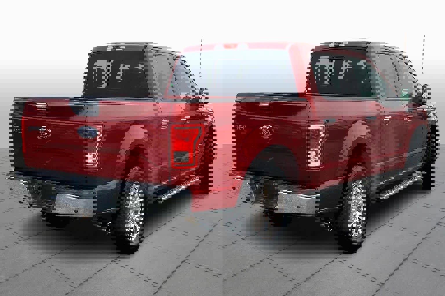 Used 2015 Ford F150 XLT w/ Equipment Group 302A Luxury image 12