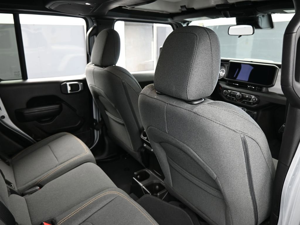 Used 2024 Jeep Gladiator Sport image 41