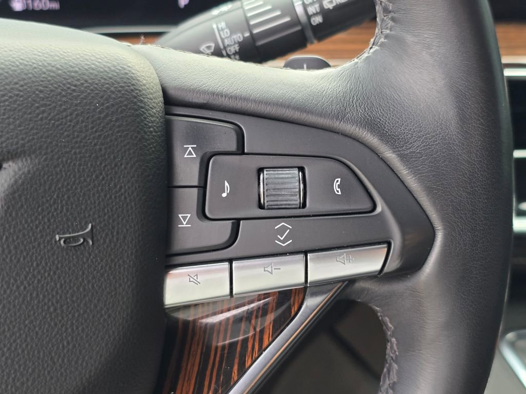 Used 2024 Cadillac Escalade Premium Luxury Platinum RWD image 24