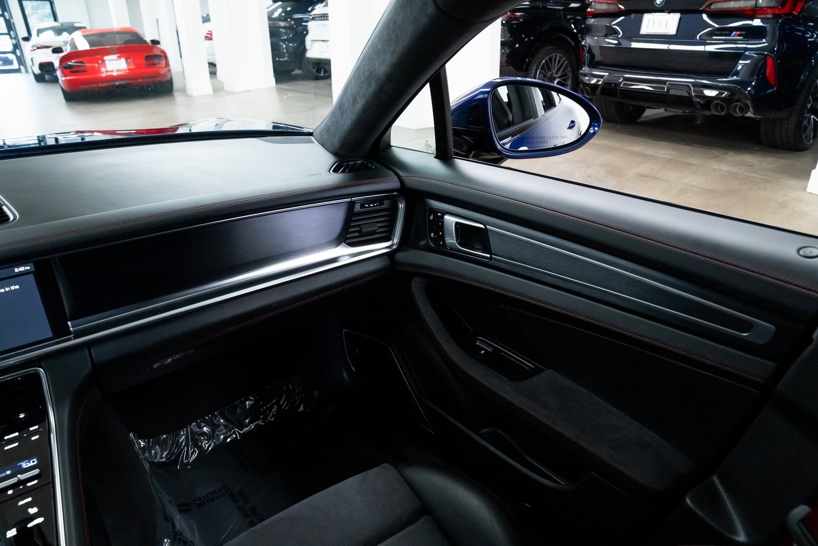 Used 2021 Porsche Panamera GTS image 11