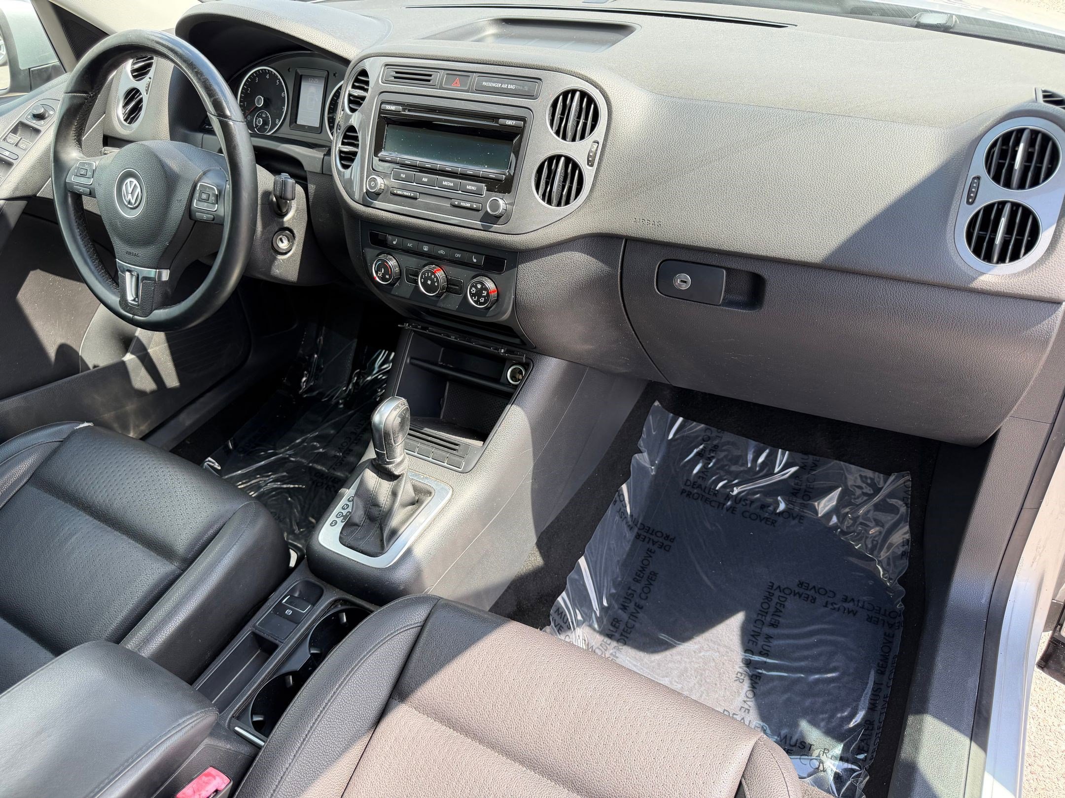 Used 2014 Volkswagen Tiguan SE FWD image 32