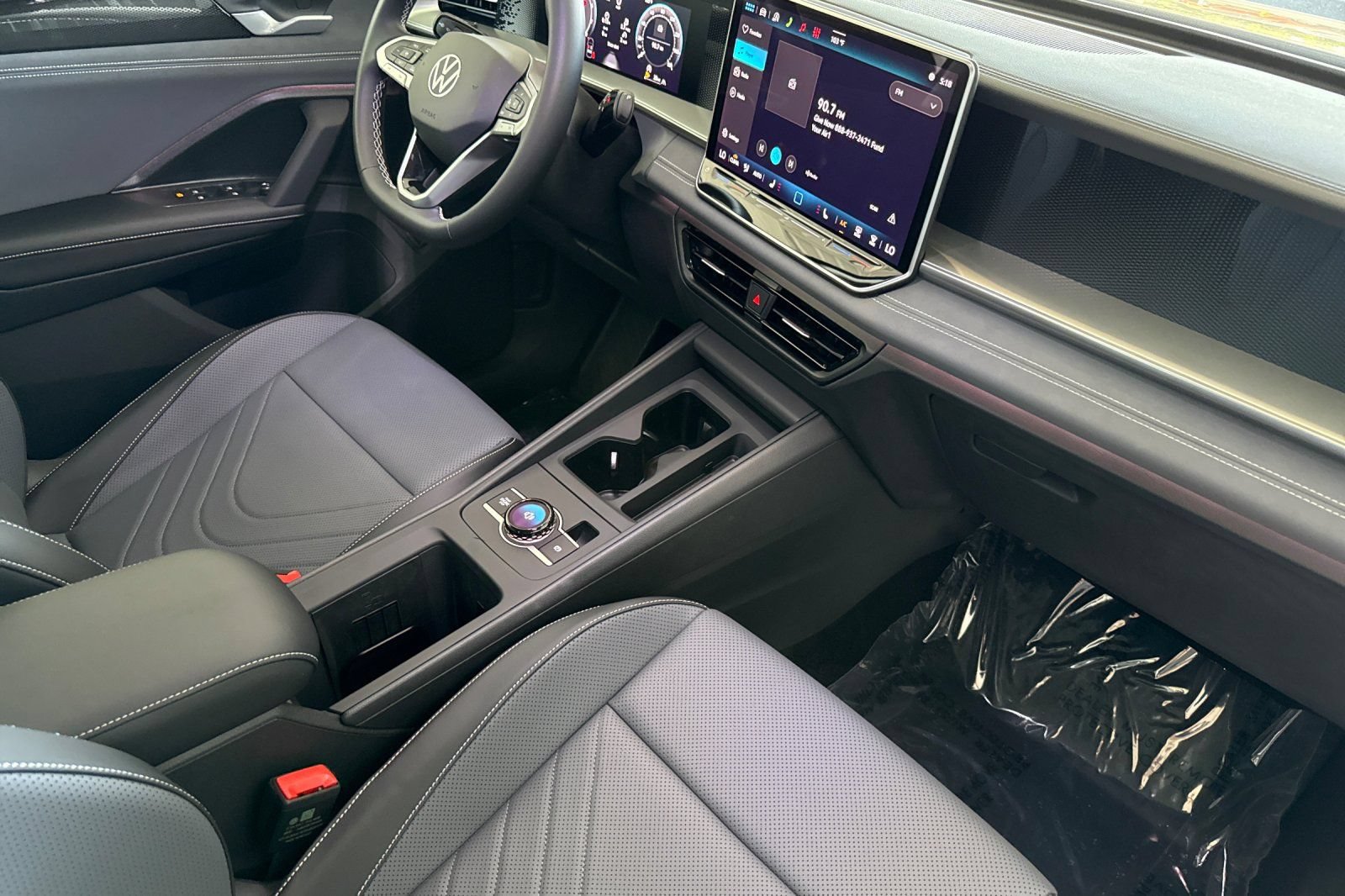 New 2026 Volkswagen Tiguan SE AWD/4WD image 15