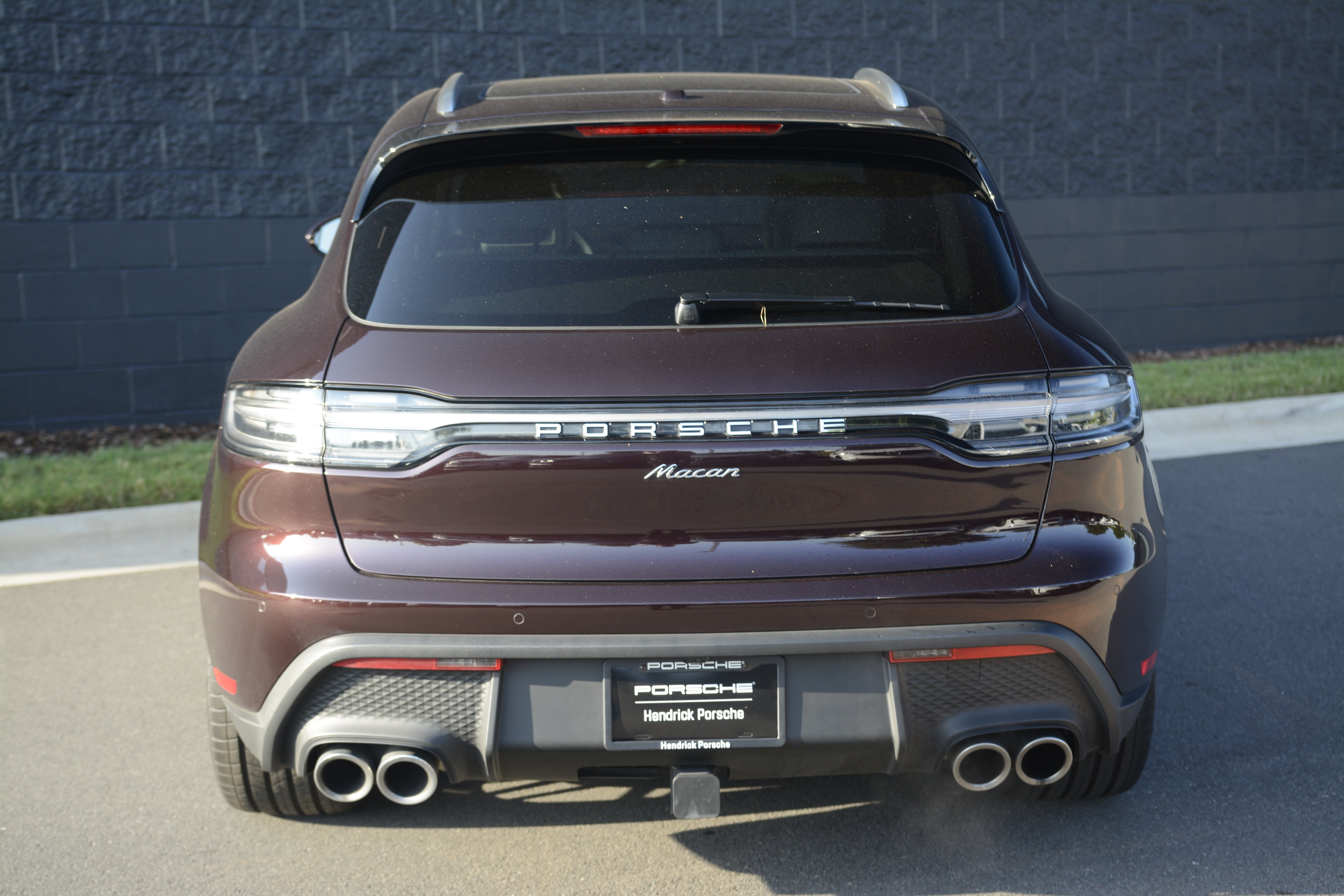 Certified 2026 Porsche Macan AWD/4WD image 6