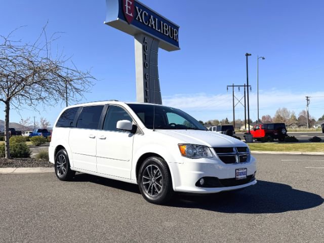 Used 2017 Dodge Grand Caravan SXT image 45