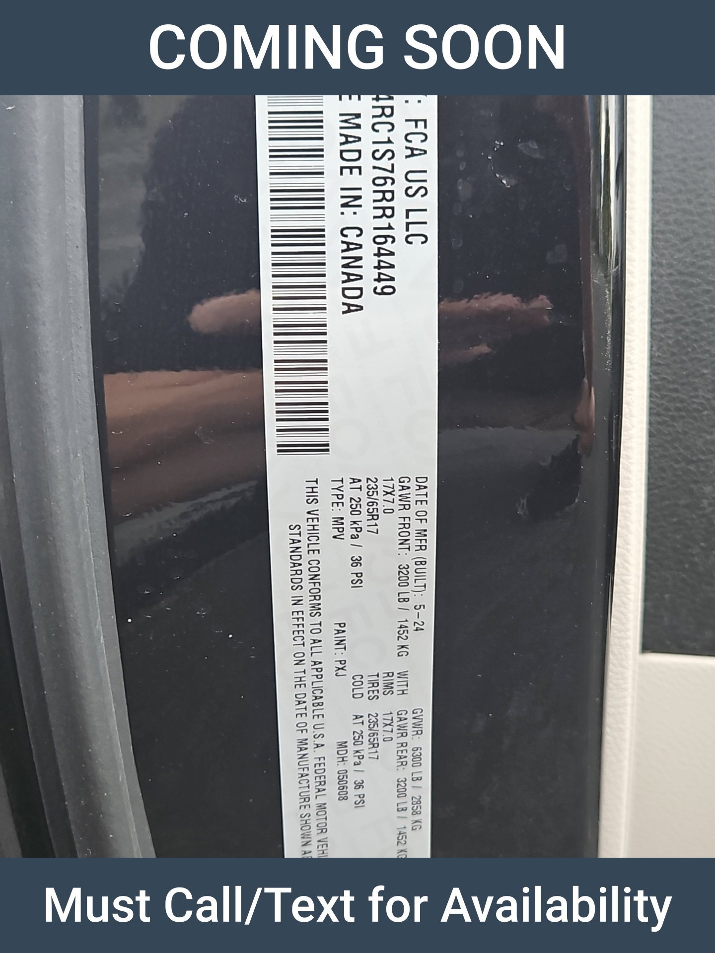 Used 2024 Chrysler Pacifica Limited FWD image 8