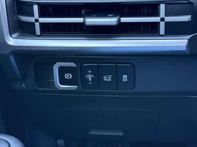 Used 2025 Hyundai Santa Fe SEL image 32