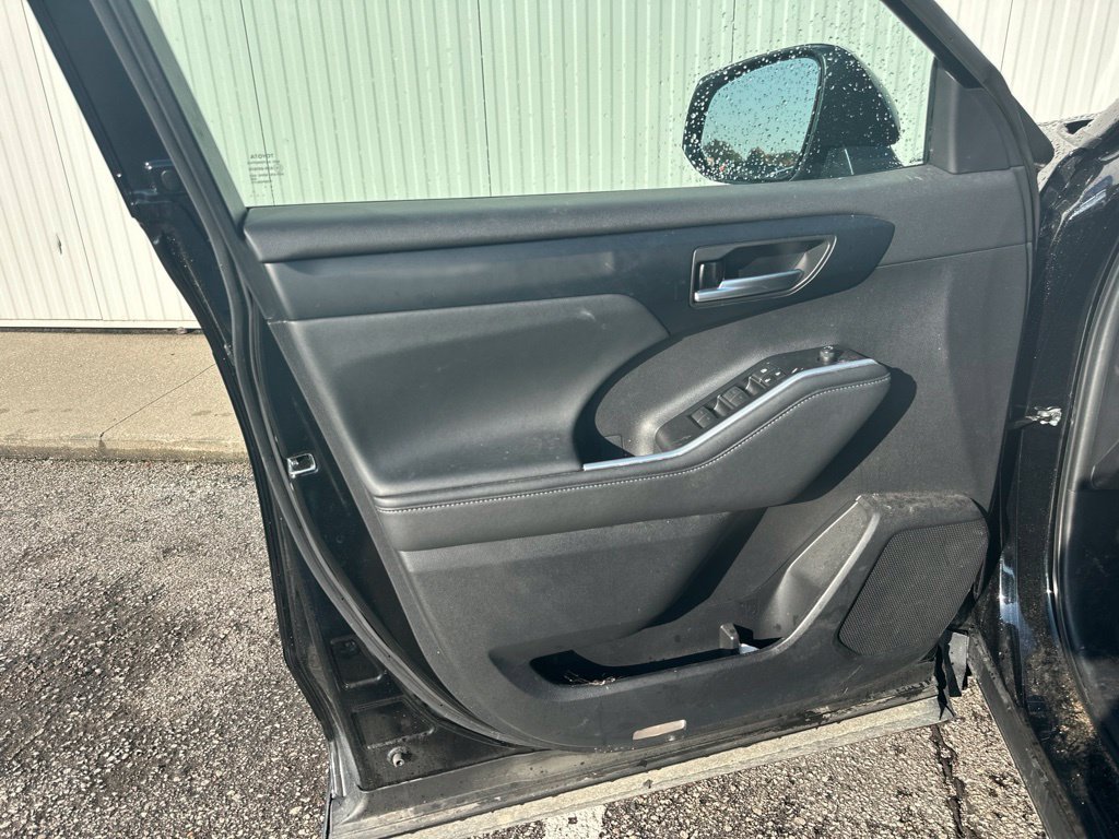 Used 2023 Toyota Highlander XSE AWD/4WD image 13