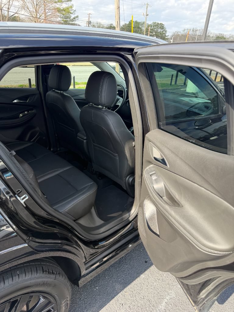 Used 2024 Buick Encore GX Sport Touring FWD image 18
