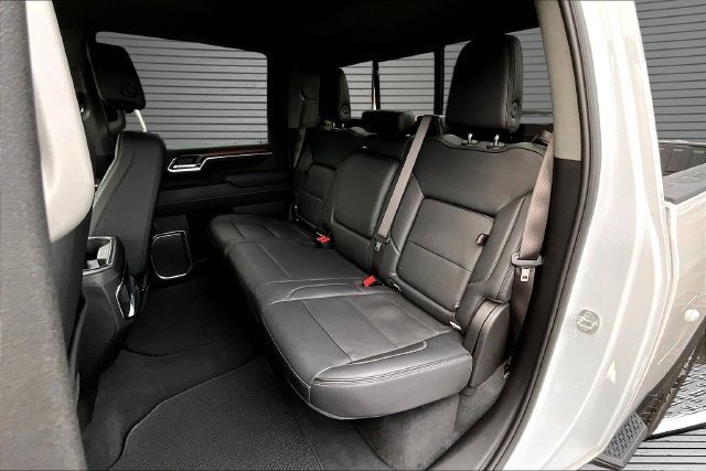 Used 2025 GMC Sierra 2500 Denali w/ Technology Package AWD/4WD image 23