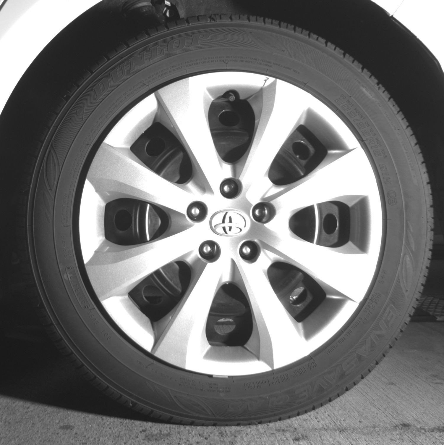 Used 2025 Toyota Corolla LE FWD image 17