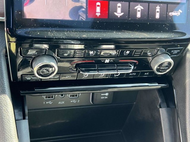 Used 2023 Jeep Grand Cherokee Summit image 31