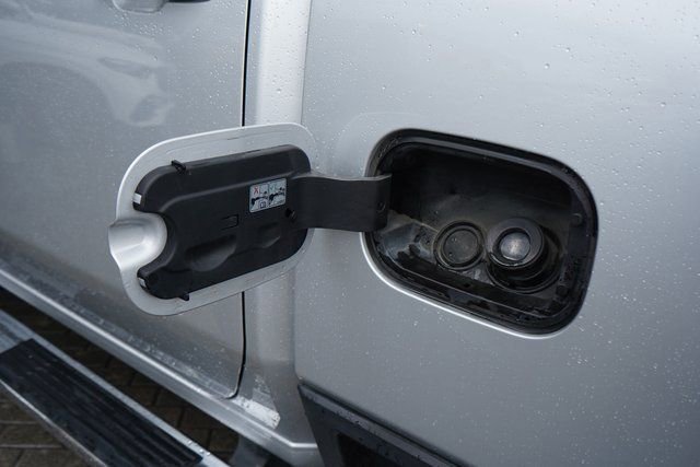 Used 2020 Chevrolet Silverado 2500 LTZ w/ Technology Package image 18