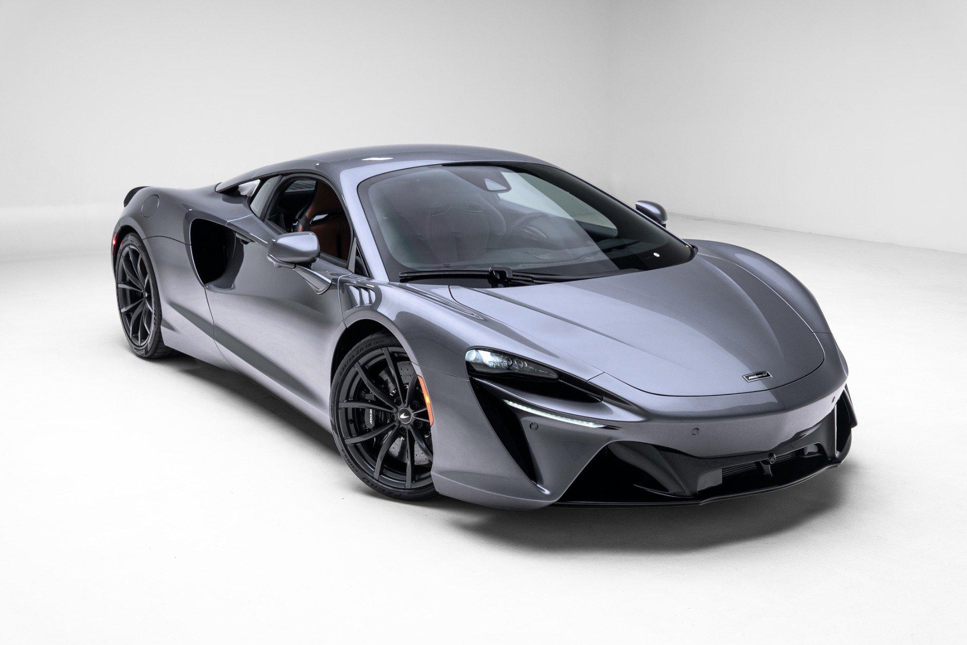 Used 2023 McLaren Artura image 28