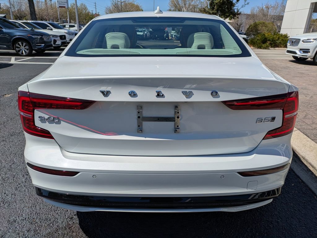 Certified 2024 Volvo S60 B5 Ultimate w/ Climate Package image 5