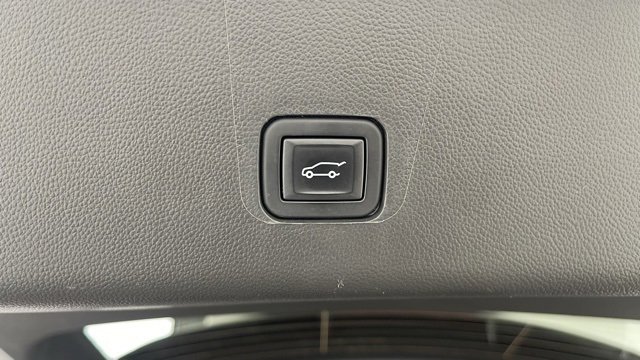 Used 2024 Chevrolet Traverse High Country image 48