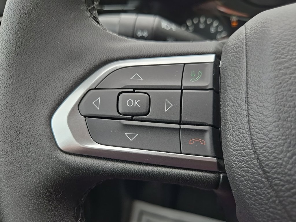 New 2026 Jeep Compass Latitude AWD/4WD image 40
