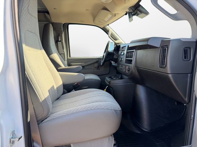 New 2025 Chevrolet Express 3500 w/ Driver Convenience Package image 15