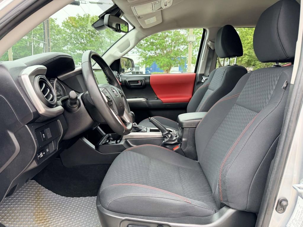 Certified 2023 Toyota Tacoma SR5 AWD/4WD image 21
