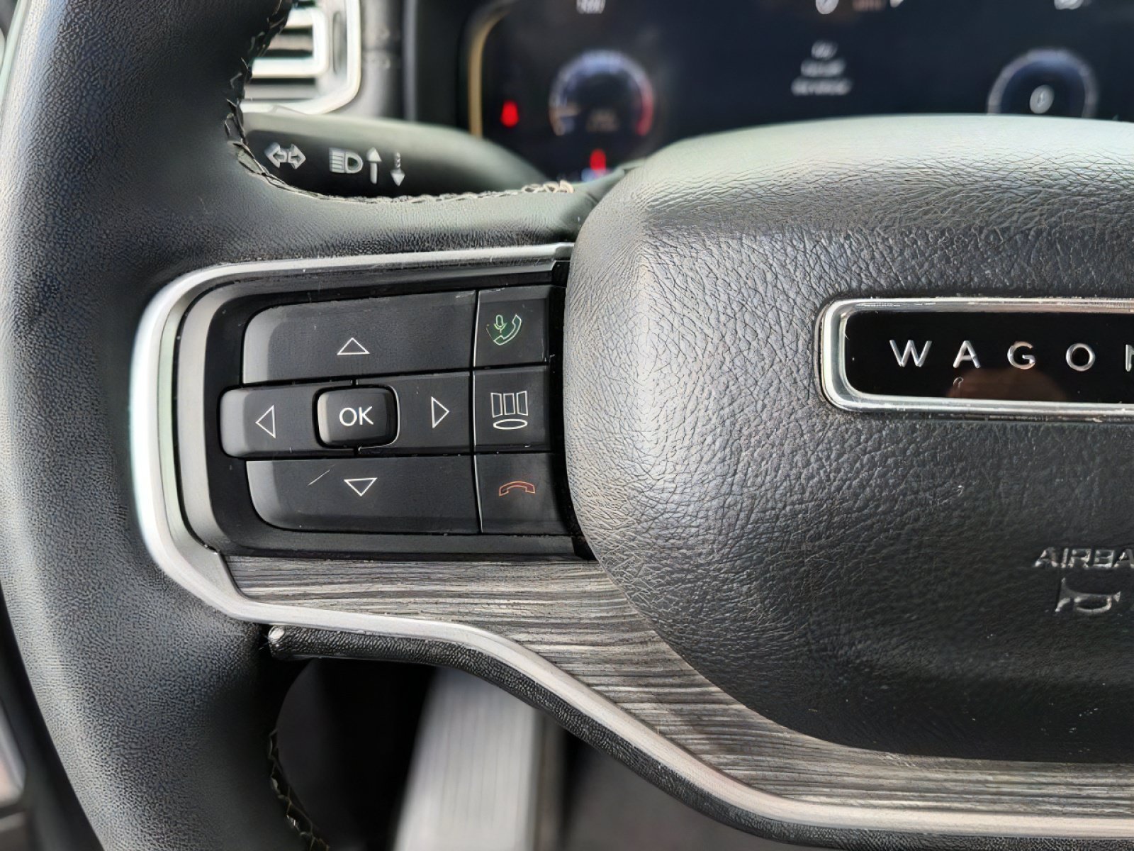 Used 2024 Jeep Wagoneer Series II w/ Flexible Seating Group RWD image 36