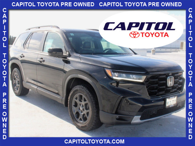 Used 2024 Honda Pilot TrailSport image 1