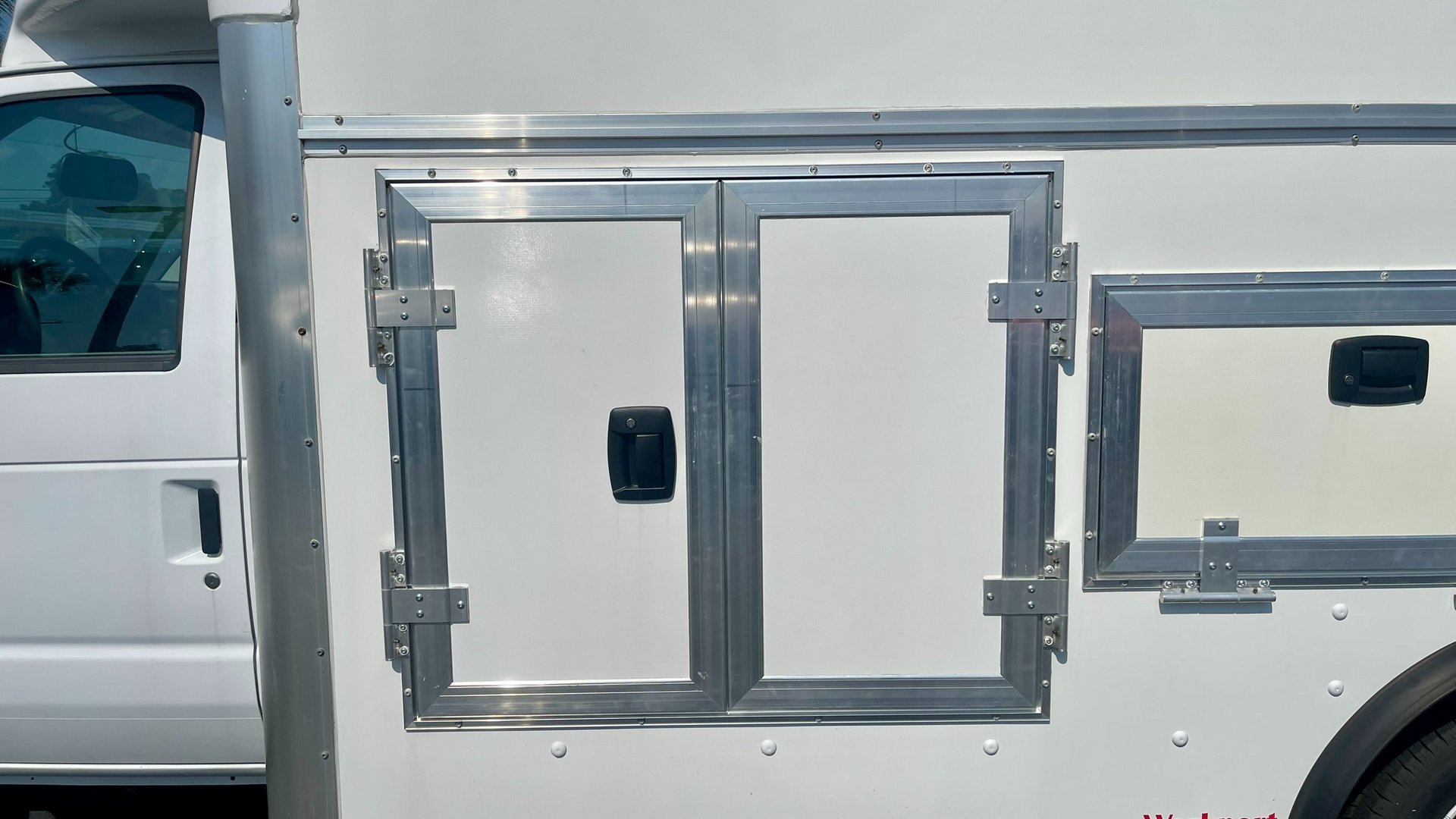 New 2024 Ford E-350 and Econoline 350 Super Duty w/ Power Windows & Locks Group RWD image 17