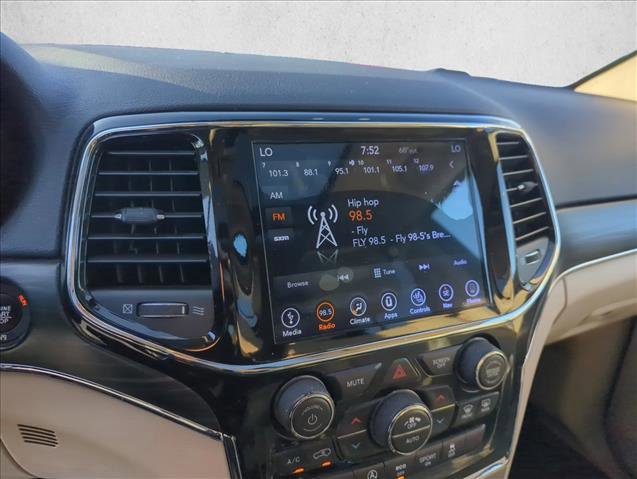 Used 2019 Jeep Grand Cherokee Limited w/ Luxury Group II AWD/4WD image 16