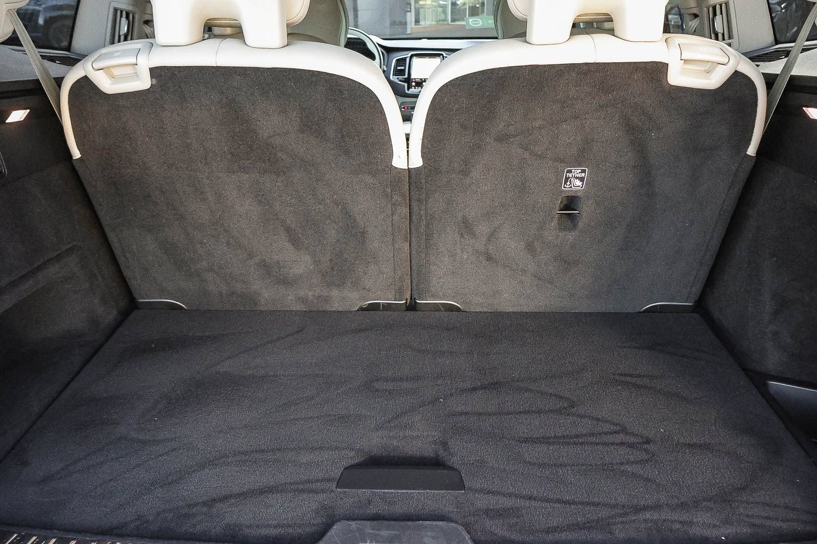 Used 2024 Volvo XC90 B6 Plus AWD/4WD image 26