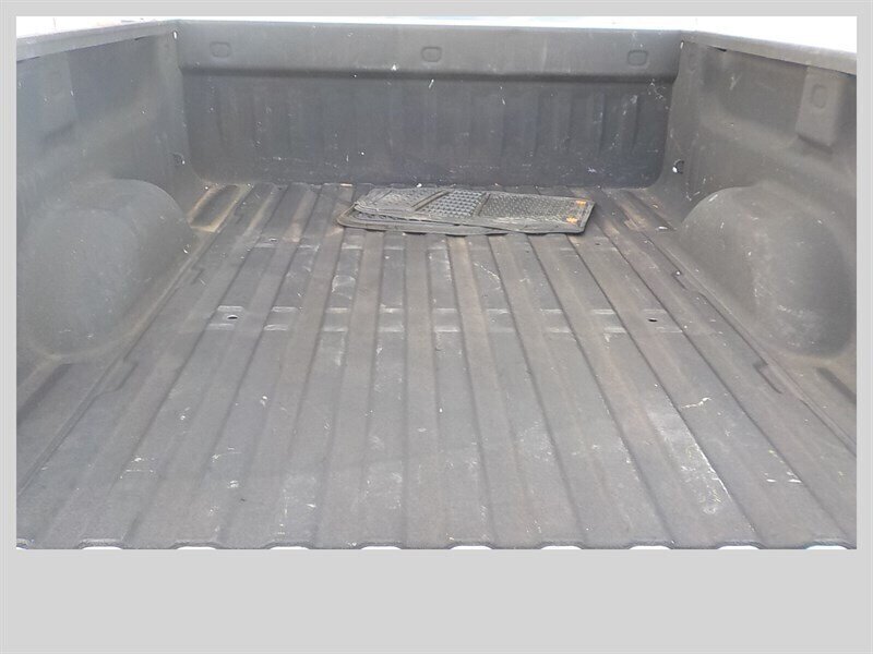 Used 2011 Chevrolet Silverado 2500 LT AWD/4WD image 30