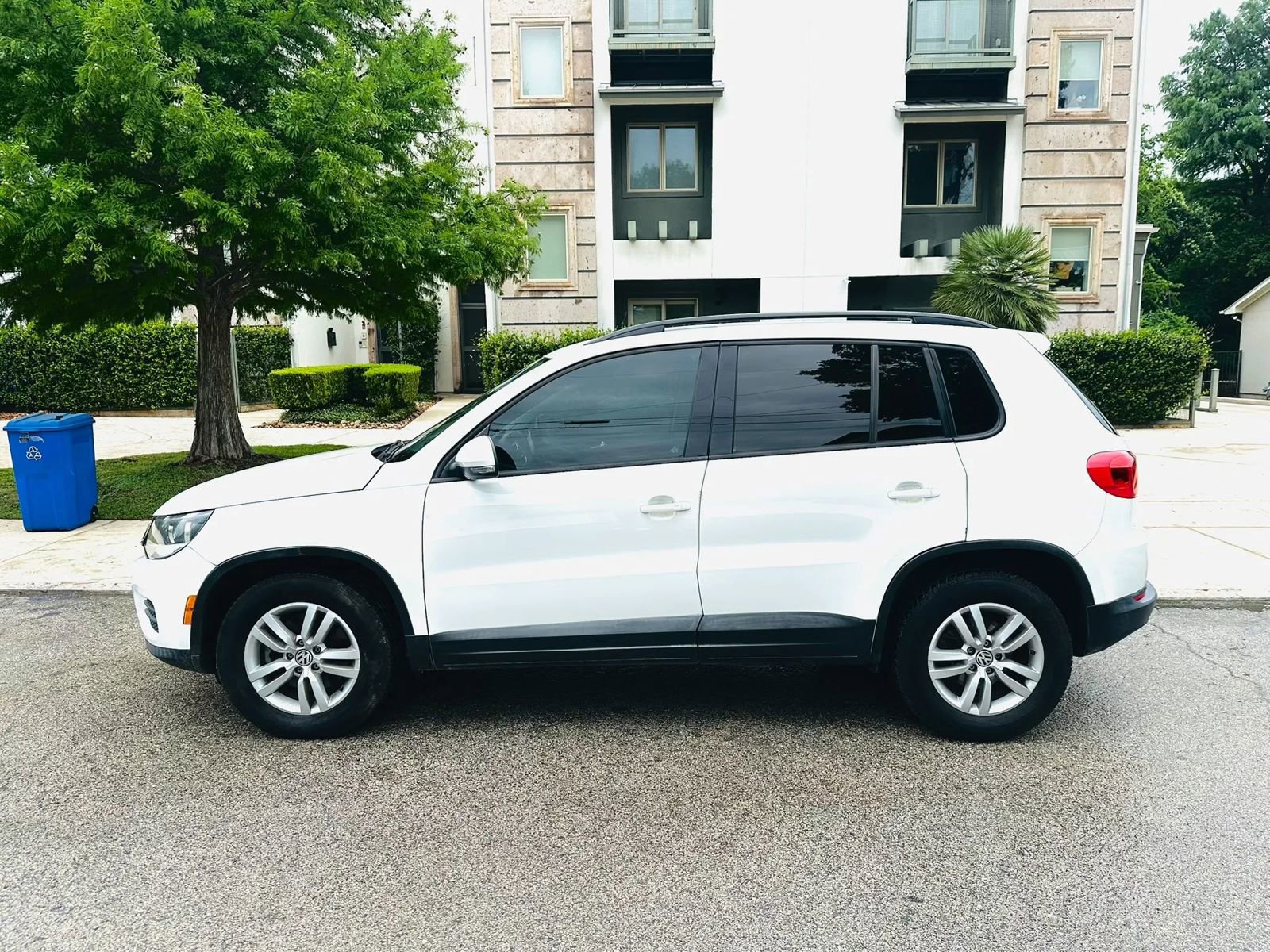 Used 2017 Volkswagen Tiguan S FWD image 5