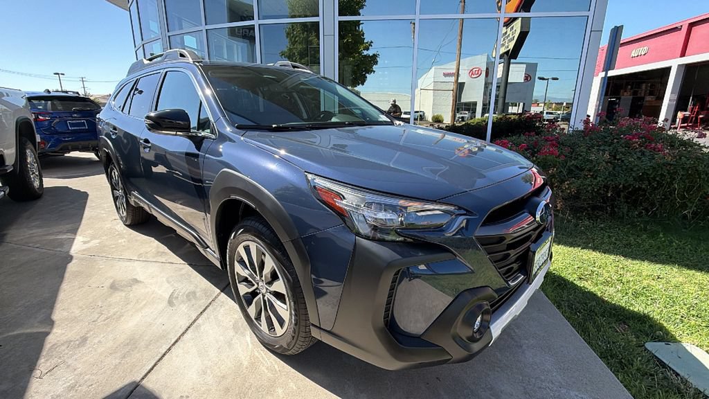 Used 2025 Subaru Outback Limited XT AWD/4WD image 2