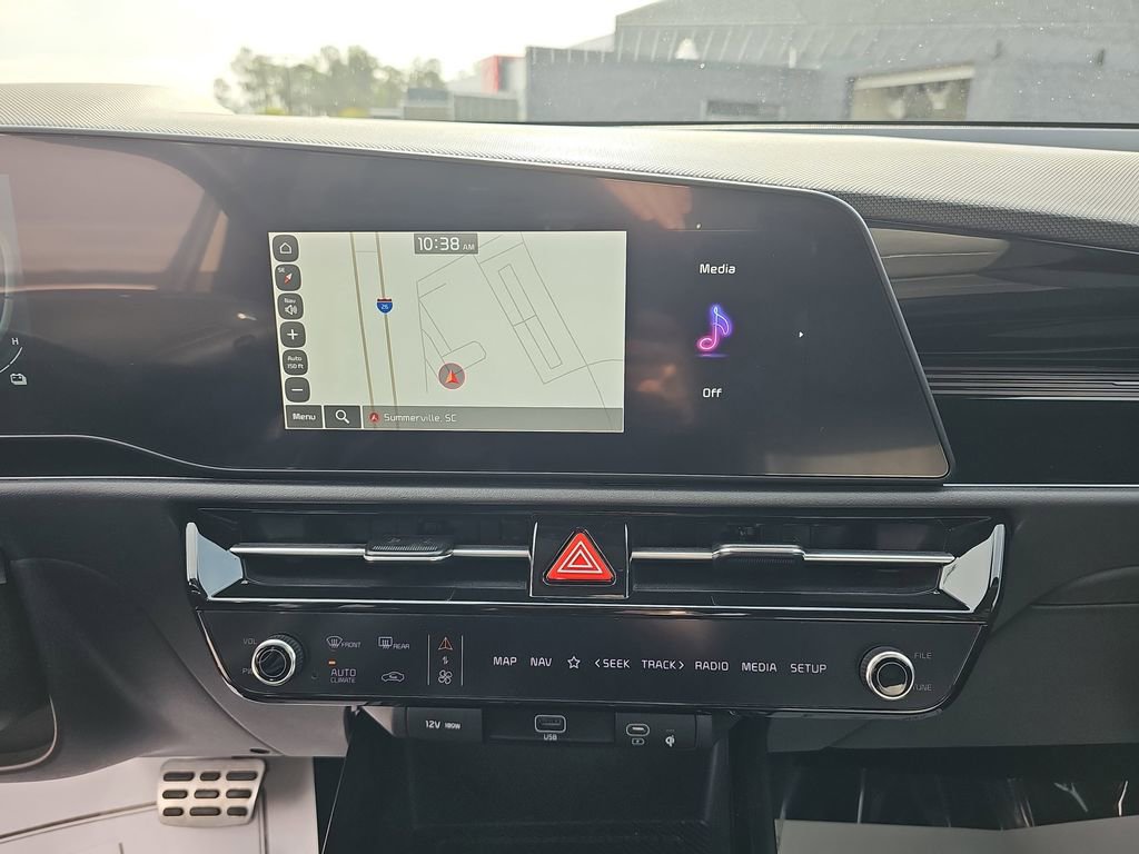 Used 2023 Kia Niro SX Touring image 26