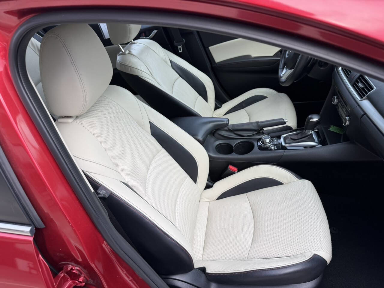 Used 2014 MAZDA MAZDA3 s Grand Touring image 22