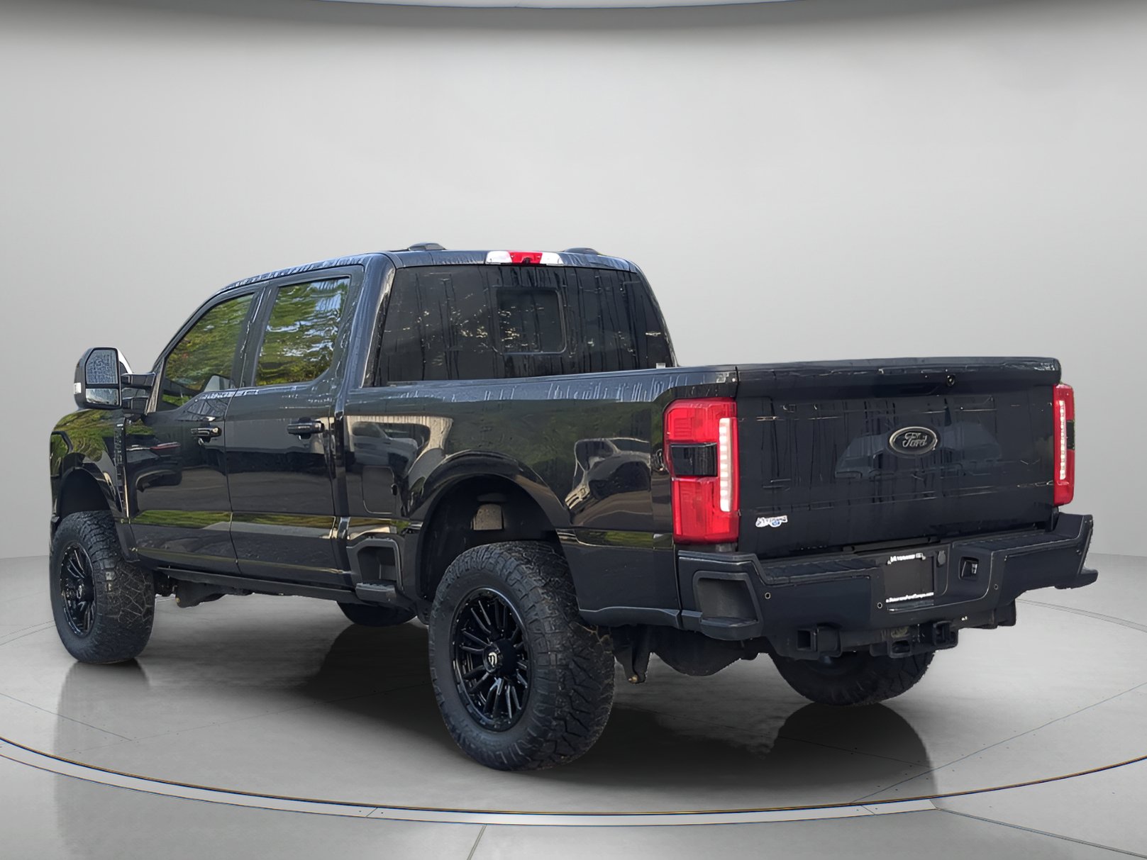 Used 2025 Ford F250 Lariat w/ Black Appearance Package AWD/4WD image 42