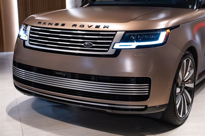 Used 2023 Land Rover Range Rover SV AWD/4WD image 38