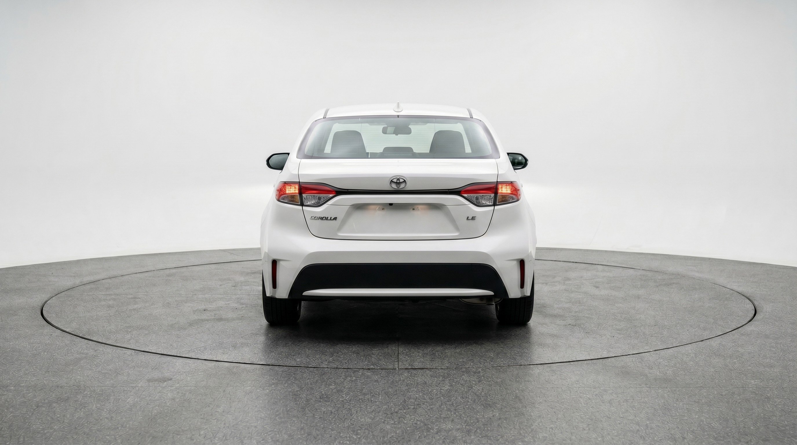 Used 2025 Toyota Corolla LE FWD image 7