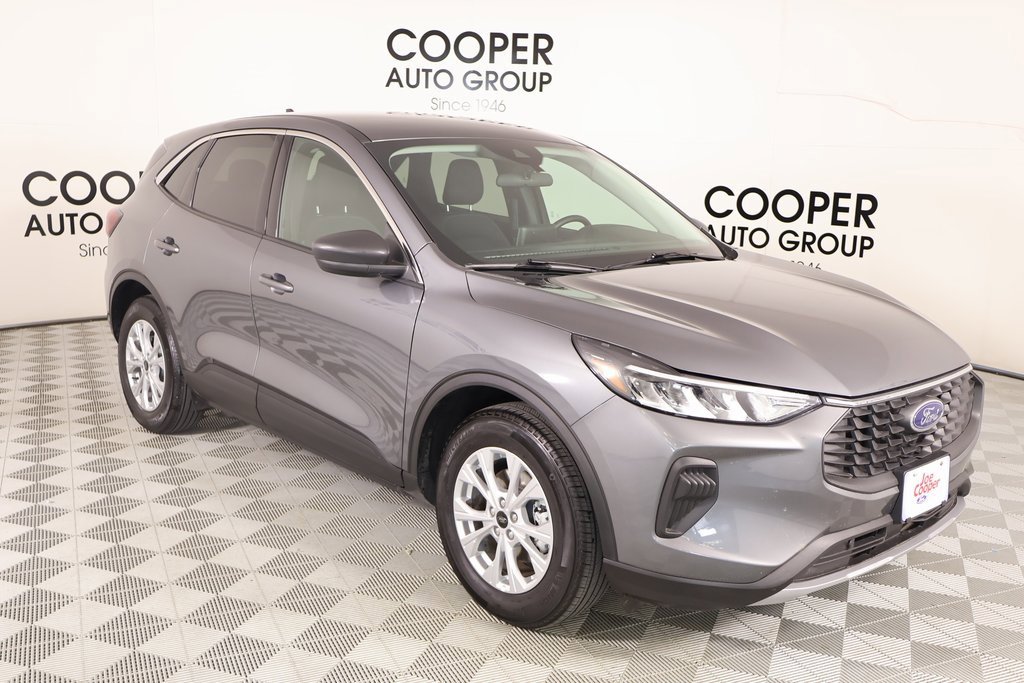 Used 2024 Ford Escape Active w/ Cold Weather Package image 1