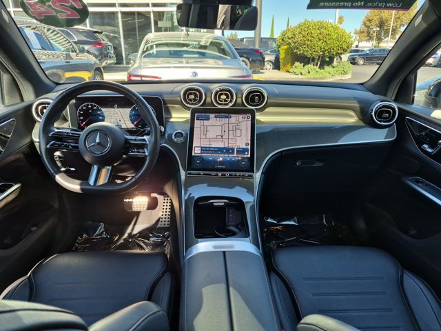 Used 2024 Mercedes-Benz GLC 300 4MATIC image 18