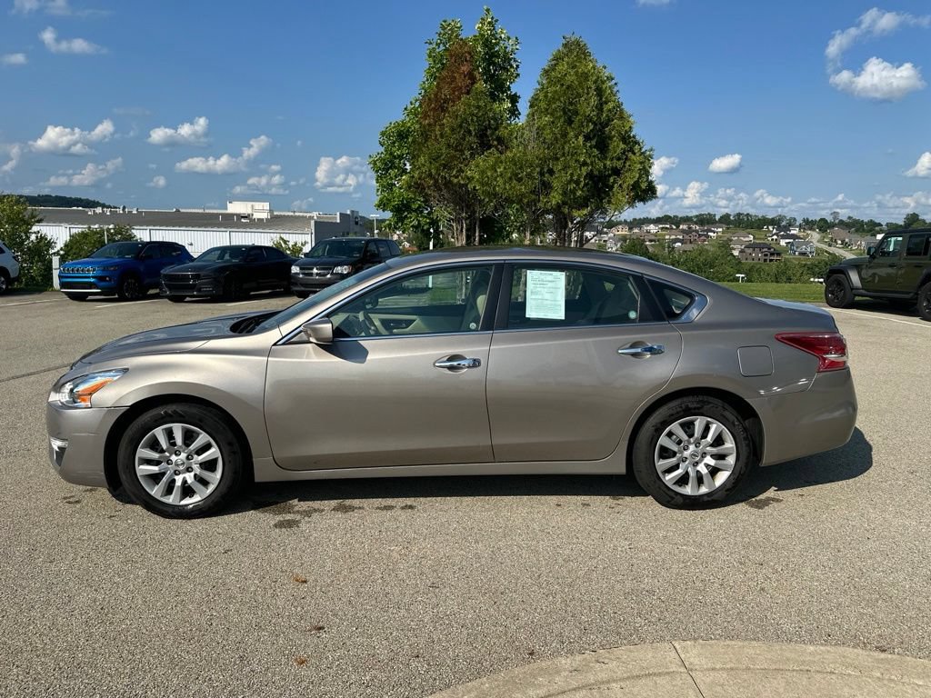 Used 2013 Nissan Altima 2.5 S FWD image 6