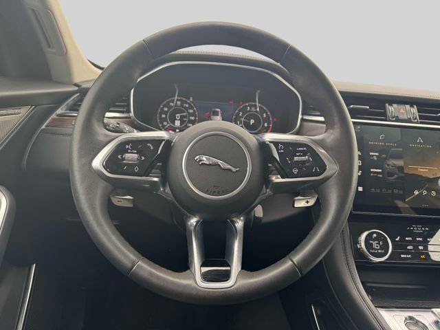 Used 2023 Jaguar F-PACE S AWD/4WD image 19