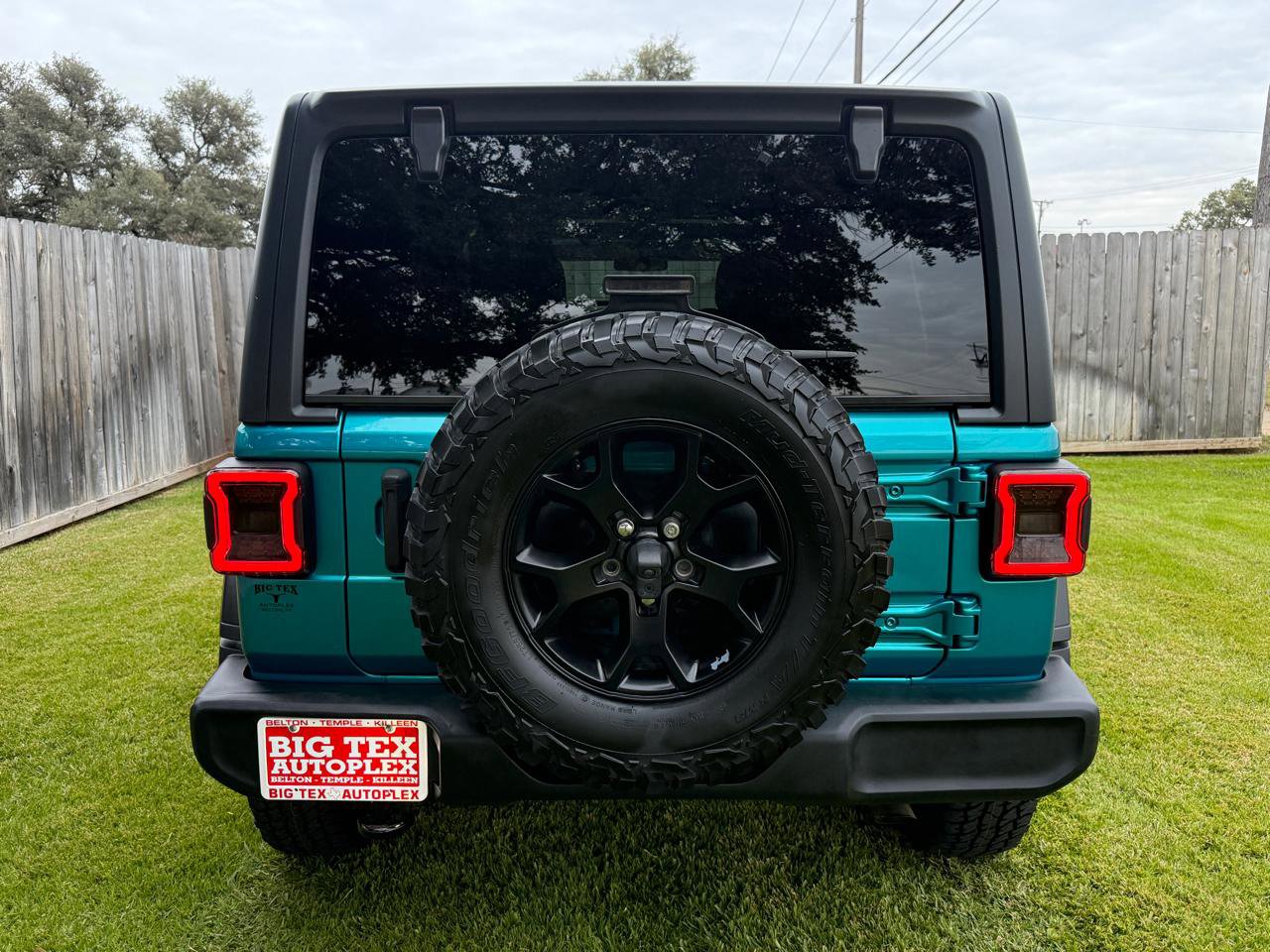 Used 2020 Jeep Wrangler Unlimited Sport image 9