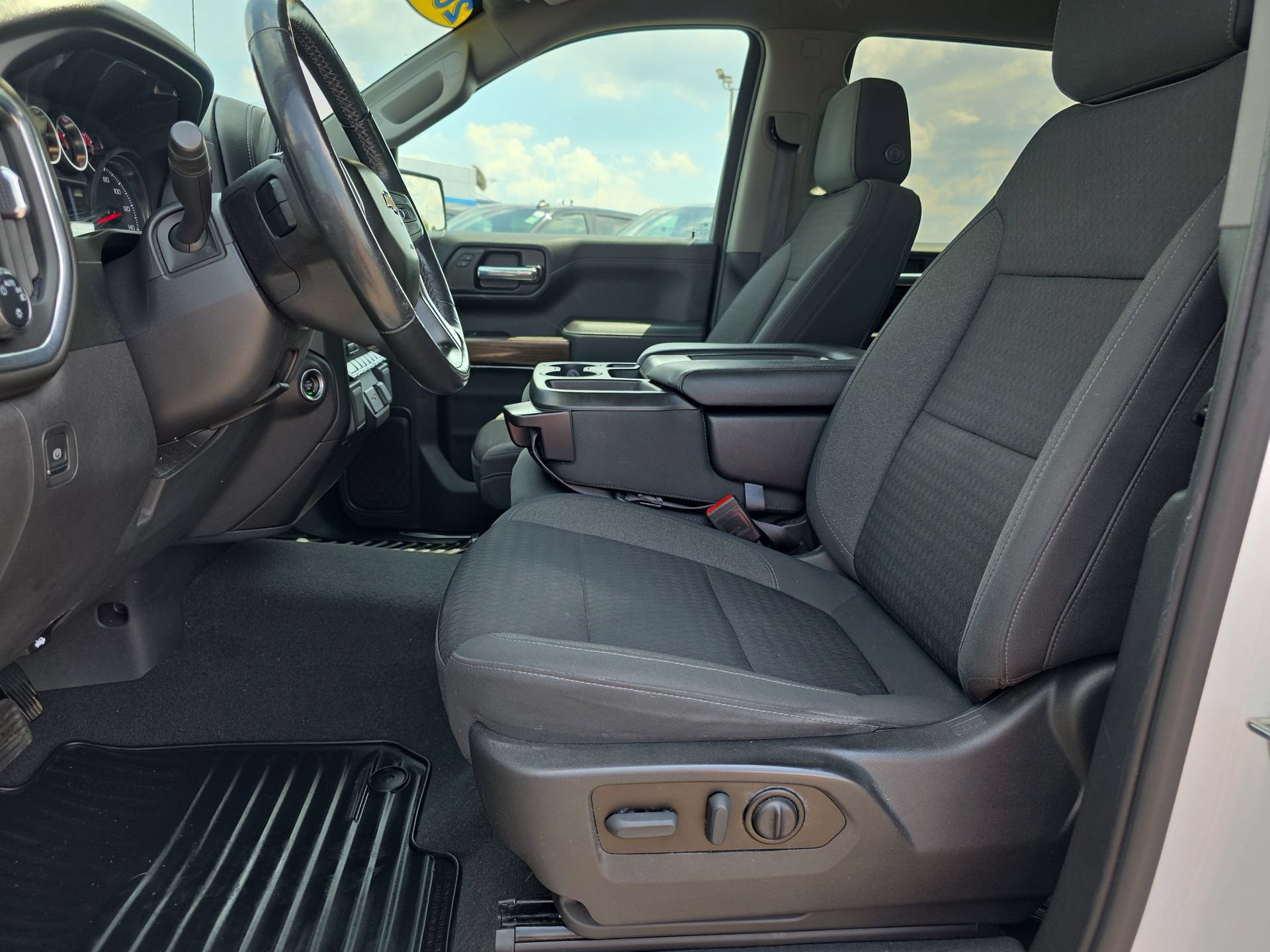 Used 2021 Chevrolet Silverado 1500 LT RWD image 10