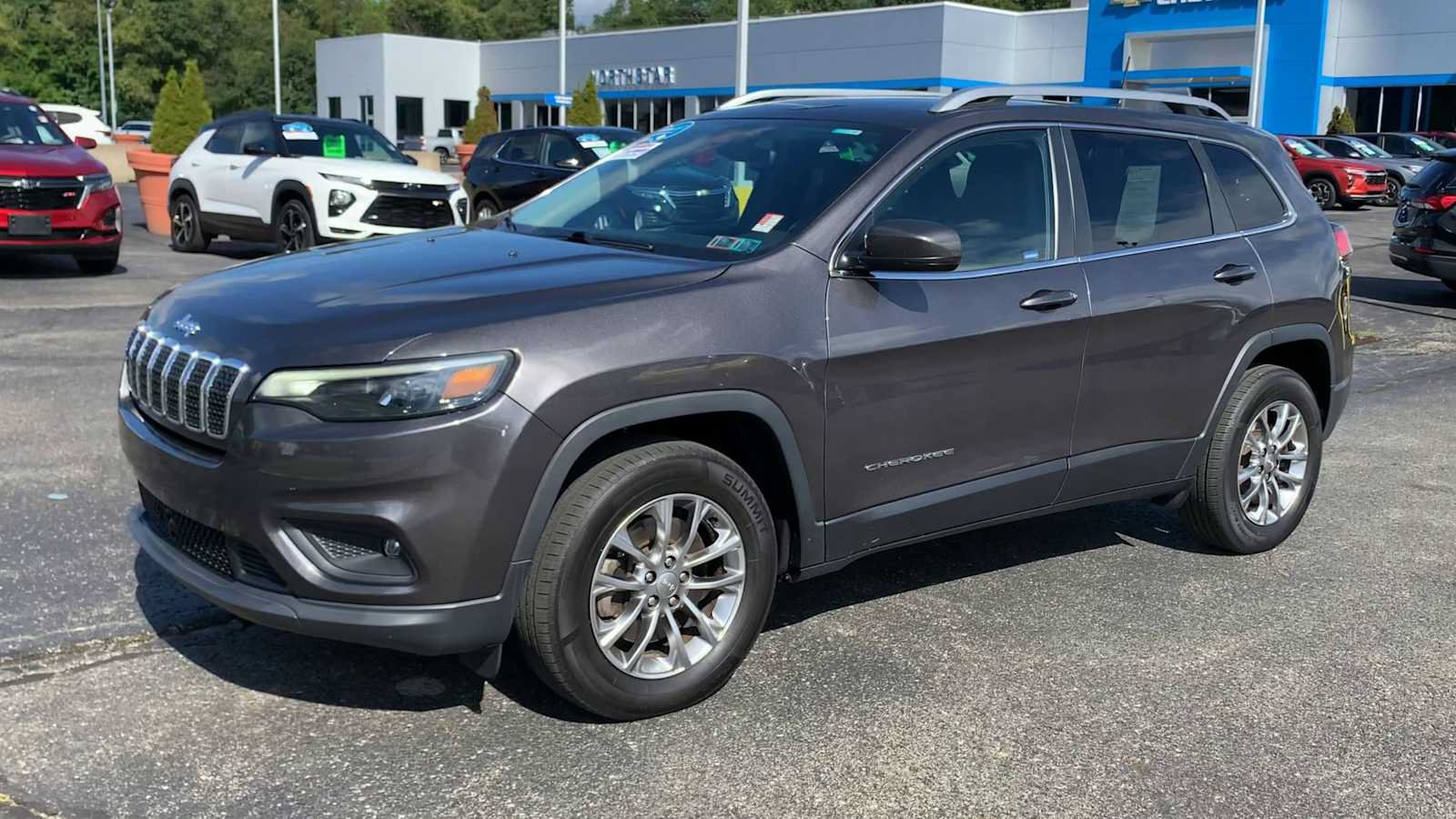 Used 2020 Jeep Cherokee Latitude Lux w/ Comfort/Convenience Group AWD/4WD image 4