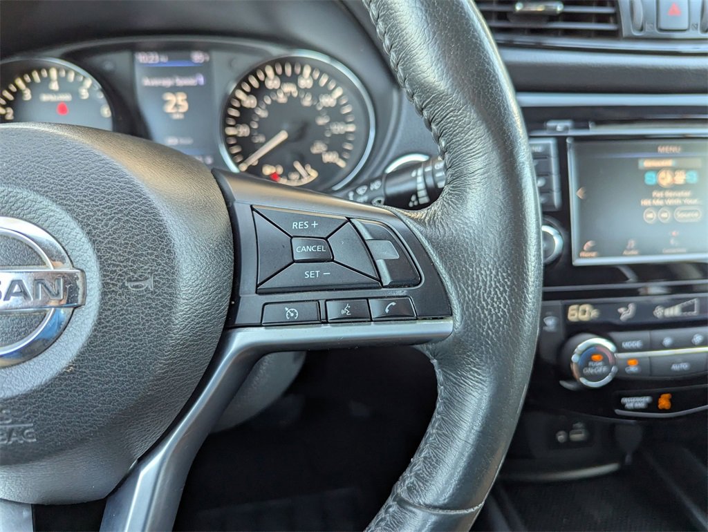 Used 2018 Nissan Rogue SV image 22