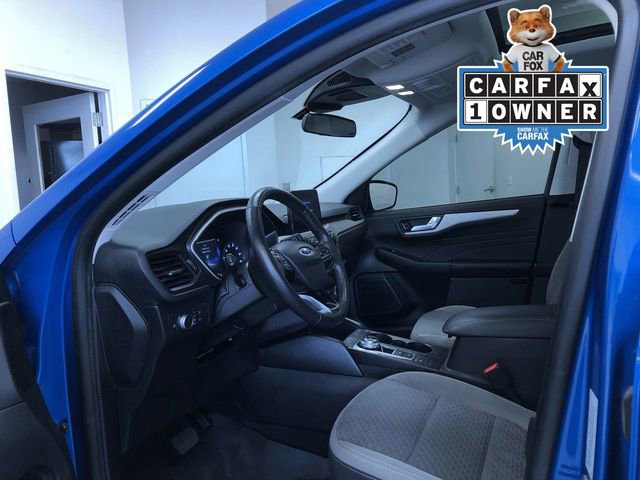 Used 2021 Ford Escape SE w/ SE Sport Appearance Package image 2