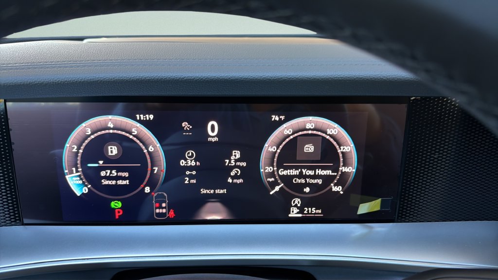 New 2026 Volkswagen Tiguan SE R-Line FWD image 30