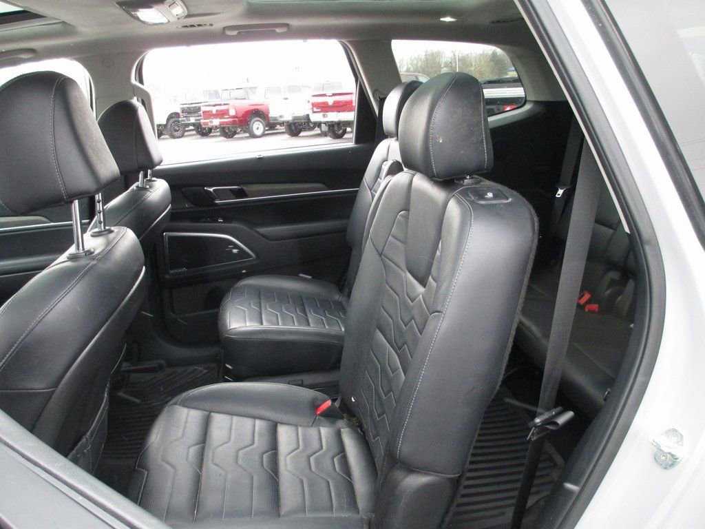 Used 2022 Kia Telluride SX w/ SX Prestige Package image 21