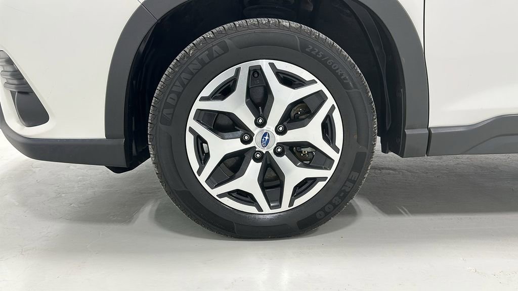 Used 2023 Subaru Forester Premium image 14