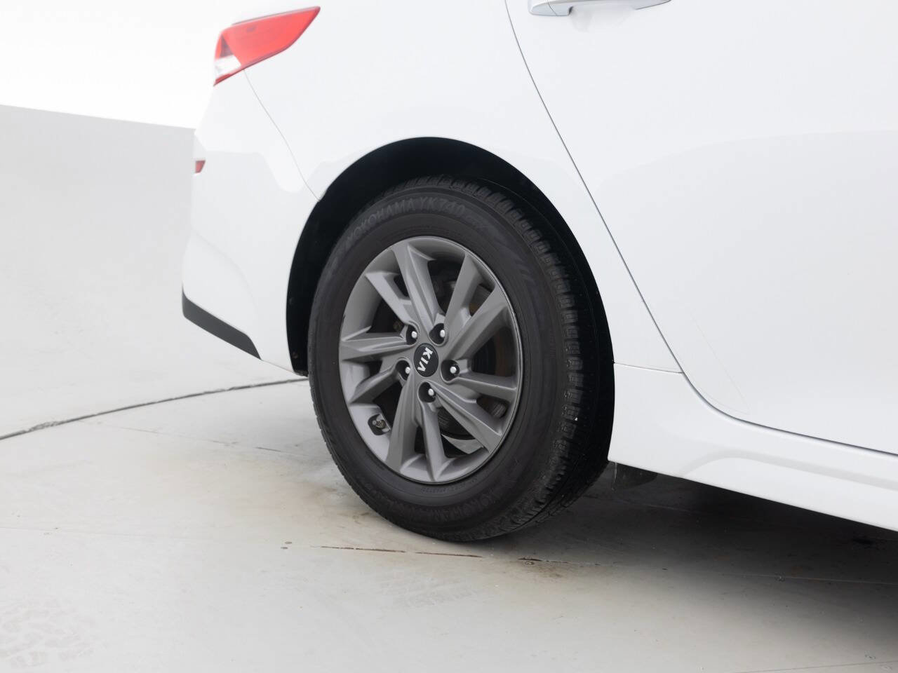 Used 2020 Kia Optima LX image 19