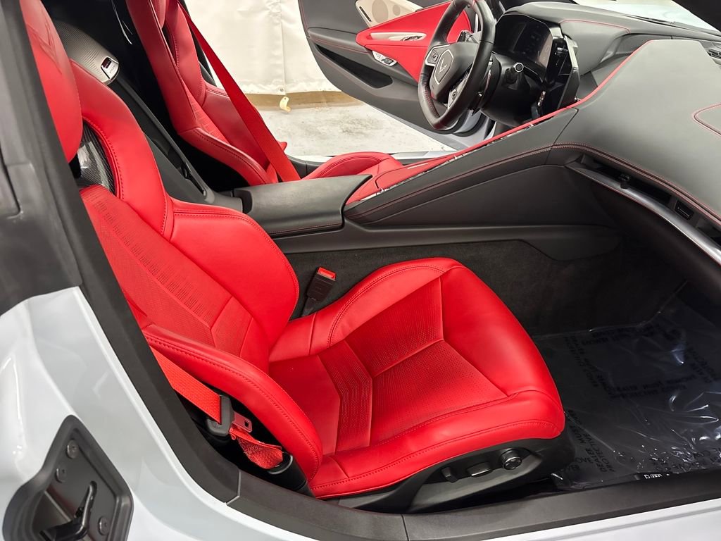 Used 2024 Chevrolet Corvette Stingray Preferred Cpe w/ Battery Protection Package image 25