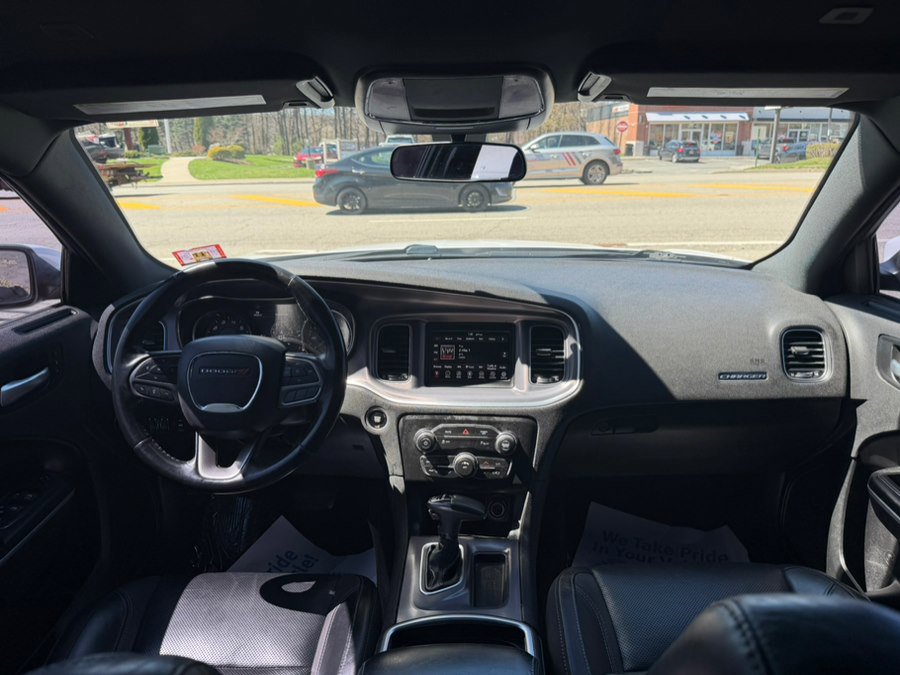 Used 2019 Dodge Charger SXT w/ Leather Interior Group image 20
